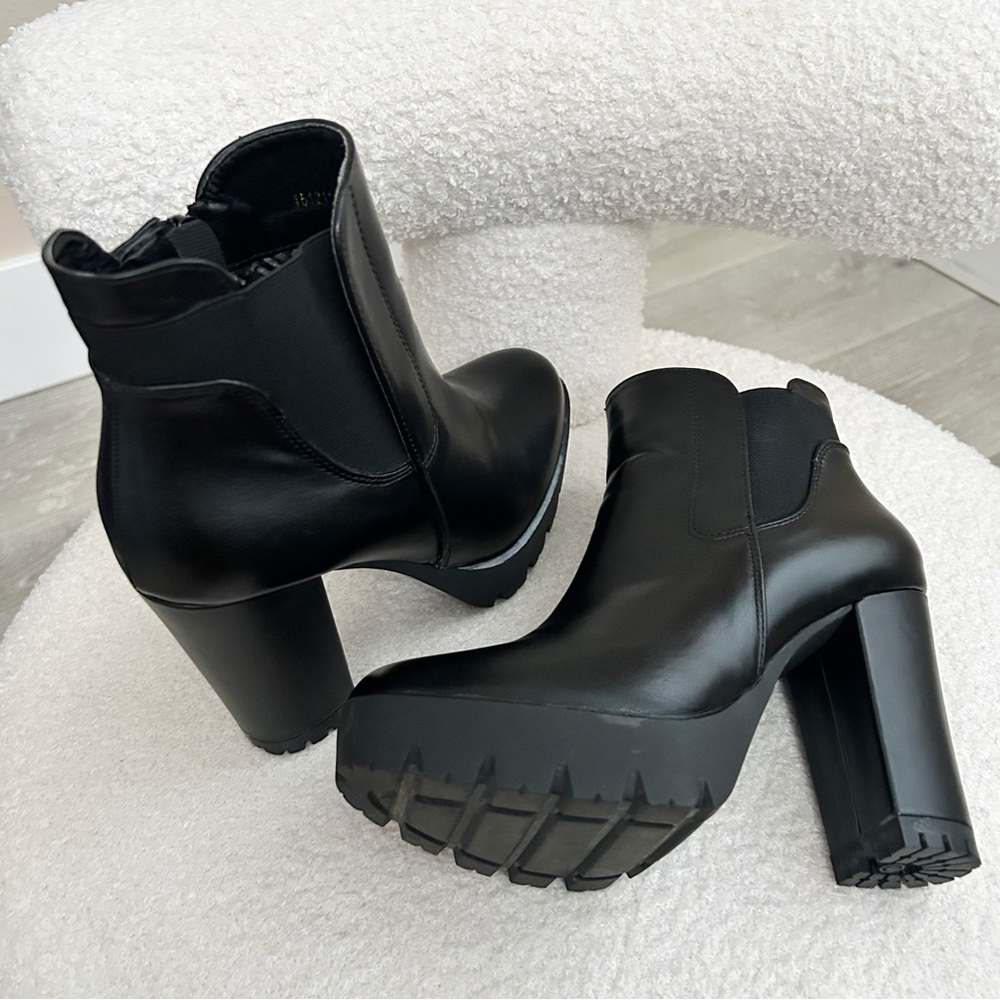 ALLEGA K Stylish Black Heel Ankle Boots